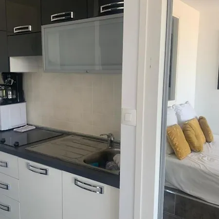 Naturiste Cap D'agde Heliopolis C 39 * アグド